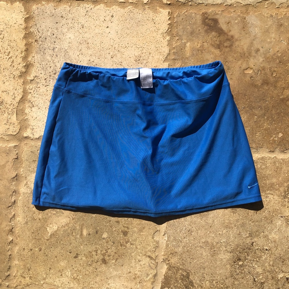 Nike NWOT $75 Blue Skort Sz XL Bright Blue